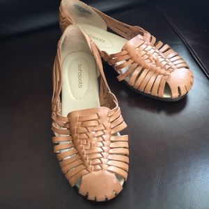 Leather Hurache style sandals size 9 WW